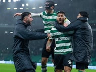 Sporting Lisbon's Colombian forward #97 Luis Suarez (C) celebrates scoring his team's second goal in extra time during the Portuguese League football match between Sporting CP and CD Nacional da Madeira at the Jose Alvalade stadium in Lisbon on February 1, 2026. Sporting won 2-1. (Photo by PATRICIA DE MELO MOREIRA / AFP)
