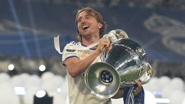 Modric sostiene la Decimocuarta en Saint-Denis.