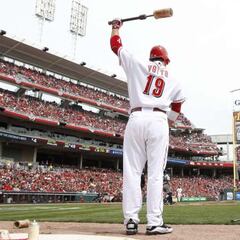 Joey Votto returns to the Reds lineup: What is a rotator cuff injury?