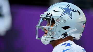 MINNEAPOLIS, MINNESOTA - NOVEMBER 20: Dak Prescott #4 of the Dallas Cowboys looks on prior to a game against the Minnesota Vikings at U.S. Bank Stadium on November 20, 2022 in Minneapolis, Minnesota.   Adam Bettcher/Getty Images/AFP (Photo by Adam Bettcher / GETTY IMAGES NORTH AMERICA / Getty Images via AFP)