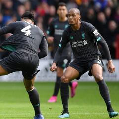 La suerte sonríe al Liverpool, que se reafirma en el liderato