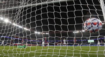 Marcus Rashford marcó el segundo gol del conjunto inglés en el minuto 92.