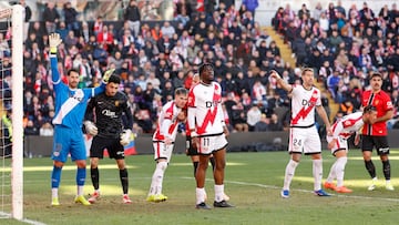 Instantes finales del partido entre Rayo Vallecano y Mallorca.