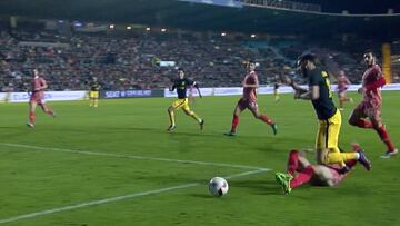 ¿Hubo penalti a Carrasco en la jugada que derivó en el 0-1?