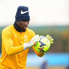 Why has André Onana retired from international football at 26?