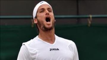 Feliciano levanta dos bolas de partido y está en cuartos