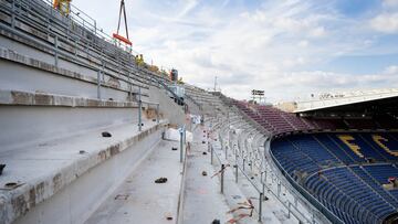 Obras de demolición en el Gol Sur del Camp Nou.