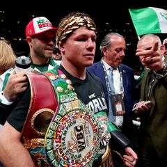 Canelo recibe oferta millonaria para enfrentar a Benavidez: ‘De las más grandes de su carrera’