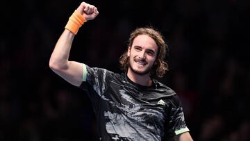 Tsitsipas vence a Federer y es el finalista más joven desde 2009