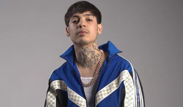 Natanael Cano golpea y rompe laptop de DJ en festival Baja Beach