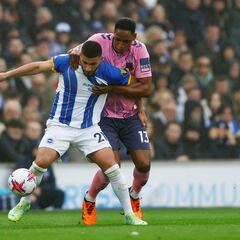 Yerry Mina regresa en goleada del Everton ante el Brighton