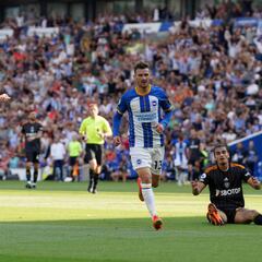 Brighton vence al Leeds United y dormirá en la parte alta de la clasificación en Premier League