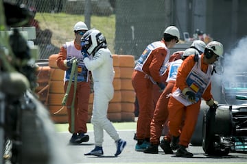 Bottas tuvo que retirarse de la carrera.