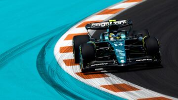 MIAMI, FLORIDA - MAY 05: Fernando Alonso of Spain driving the (14) Aston Martin AMR23 Mercedes on track during practice ahead of the F1 Grand Prix of Miami at Miami International Autodrome on May 05, 2023 in Miami, Florida. Chris Graythen/Getty Images/AFP (Photo by Chris Graythen / GETTY IMAGES NORTH AMERICA / Getty Images via AFP)