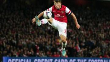 Andr&eacute;i Arshavin, en una imagen de archivo, durante un partido de Copa con el Arsenal. 