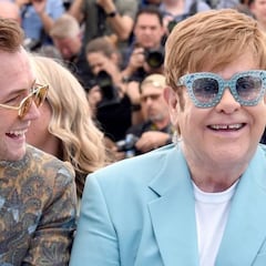 Elton John celebra que lleva 30 años sobrio
