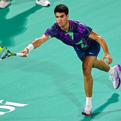 Rublev aprovecha la inactividad de Alcaraz para pasarlo por encima