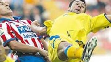 <b>INEXPUGNABLES. </b>Los dos equipos fueron incapaces de marcar debido a la actuación de sus porteros.