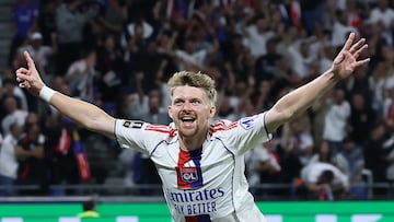 Soccer Football - Ligue 1 - Olympique Lyonnais v Olympique de Marseille - Groupama Stadium, Lyon, France - August 31, 2025 Olympique Lyonnais' Pavel Sulc celebrates their first goal an own goal scored by Olympique de Marseille's Leonardo Balerdi REUTERS/Manon Cruz