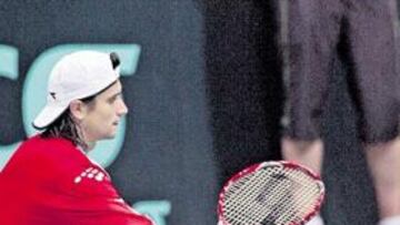 <b>IMPOTENTE. </b>En su debut como número uno español, David Ferrer no tuvo su día ante Voltchkov.