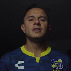 ¡Como un histórico! Así recibió el Everton de Chile al ‘Chapito’ Montes