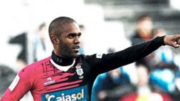 <b>POSIBLE MARCHA. </b>Sinama Pongolle considera que ha tocado techo en el Recre y desea marcharse a otro club este verano.