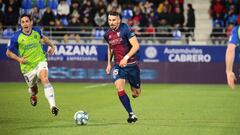 Toni Datkovic, en un partido con la SD Huesca.
 
 LALIGA
 23/11/2019 