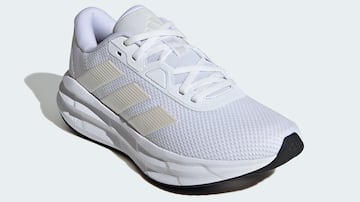 Adidas Galaxy 7 blancas para mujer.