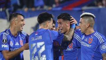Futbol, Universidad de Chile vs Carabobo.
Fase de grupos, Copa Libertadores 2025.
El jugador de Universidad de Chile Matias Sepulveda, centro, celebra su gol durante el partido de copa libertadores por el grupo A contra Carabobo disputado en el estadio Nacional en Santiago, Chile.
13/05/2024
Jonnathan Oyarzun/Photosport
Football, Universidad de Chile vs Carabobo.
Group stage, Copa Libertadores 2025.
Universidad de Chile’s player Matias Sepulveda, center, celebrates his goal during the copa libertadores match for group A against Carabobo at the Nacional stadium in Santiago, Chile.
13/05/2024
Jonnathan Oyarzun/Photosport
