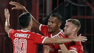 River Plate's Venezuelan forward Salomon Rondon (C) celebrates with teammates Lucas Beltran (R) and Ignacio Fernandez after scoring a goal against Huracan during an Argentina's Professional Football League match at the Tomas Duco stadium, in Buenos Aires, on April 9, 2023. (Photo by Alejandro PAGNI / AFP) (Photo by ALEJANDRO PAGNI/AFP via Getty Images)