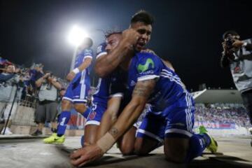 Futbol, Universidad de Chile vs Union Espaola
Sptima fecha, campeonato de Clausura 2016/17
El jugador de Universidad de Chile, Sebastian Ubilla, celebra  su gol  contra  Universidad de Chile vs Union Espaola durante el partido de primera division disputado en el estadio Nacional de Santiago, Chile.
19/03/2017
Javier Torres/Photosport
*************

Football, Universidad de Chile vs Union Espaola
7th date, Clousure Championship 2016/17
Universidad de Chile's, Sebastian Ubilla, celebrates his gol against Universidad de Chile, Union Espaola during the first division football match at the Nacional stadium in Santiago, Chile.
19/03/2017
Javier Torres/Photosport