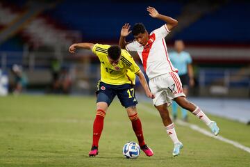 Colombia derrotó a Perú en su segundo partido del campeonato, sumando así sus primeros tres puntos.
