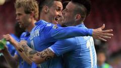 El N芍poles y Jos谷 Callej車n vuelven imparables