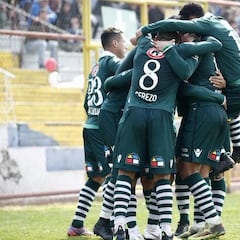 Santiago Wanderers suma un nuevo triunfo y se aleja del fondo