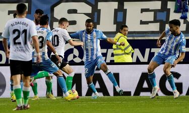 El Racing consiguió una valiosa victoria a domicilio para sus aspiraciones de permanencia, ante el Málaga. Íñigo Vicente marcó el único tanto del partido, desde dentro del área grande, y empujando con fuerza a la red una asistencia de Roko Baturina.