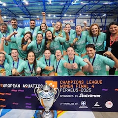 El Sant Andreu se eleva en el Pireo: ¡Campeonas de Europa!