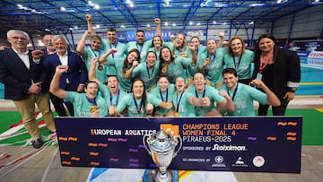 El Sant Andreu se eleva en el Pireo: ¡Campeonas de Europa!