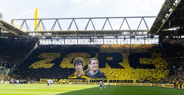 El estadio del Borussia de Dortmund, Signal Iduna Park, es uno de los feudos más famosos y con mayor ambiente de Europa. Situado  en la ciudad de Dortmund, en el estado federado de Renania del Norte-Westfalia, al oeste de Alemania. Es el quinto estadio más grande de Europa, y el tercer hogar más grande de un club europeo de primer nivel después del Camp Nou y el Estadio Santiago Bernabéu.