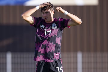 Teun Wilke en un partido de la Selección Mexicana en el torneo Maurice Revello.