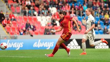La delantera Claudia Pina, durante un partido con la Selección Sub-17.