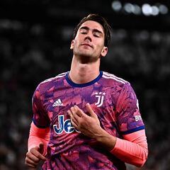 Sigue el calvario de Vlahovic