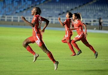 Con goles de Catalina Usme y Carolina Pineda, América venció 2-0 al Medellín en el juego de ida de la final de la Liga Águila Femenina 2019, que se definirá el 30 de septiembre en el Atanasio Girardot.