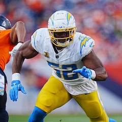 Will Khalil Mack play for the Chargers against the Ravens in week 12? Latest injury update