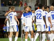 Carlos Ballestero, con el número 30.