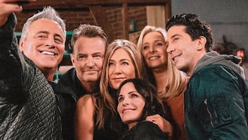 Cast de Friends rompe el silencio tras la muerte de Matthew Perry: “Somos una familia”