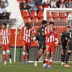 El Almería naufraga en ‘la liga de los pobres’ y le esperan Barça, Girona, Osasuna y Real Madrid