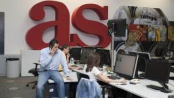 PERIODISMO. Juan Jiménez, Tomas Roncero y Amalia Fra, en AS.