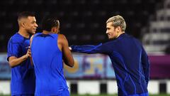 Mbappé y Griezmann, en el entrenamiento de Francia.