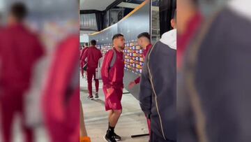 Díaz se iba del estadio tras la expulsión con Colo Colo y esto ocurrió: “Paulo no...”