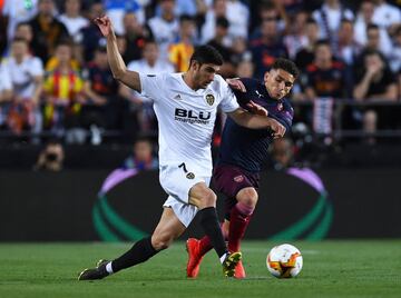 Con el triunfo 2-4 en Mestalla, Arsenal sentenció la serie 7-3 sobre Valencia para clasificar a la final de la Europa League, en la que enfrentará al Chelsea. Finales europeas con cuatro clubes ingleses.